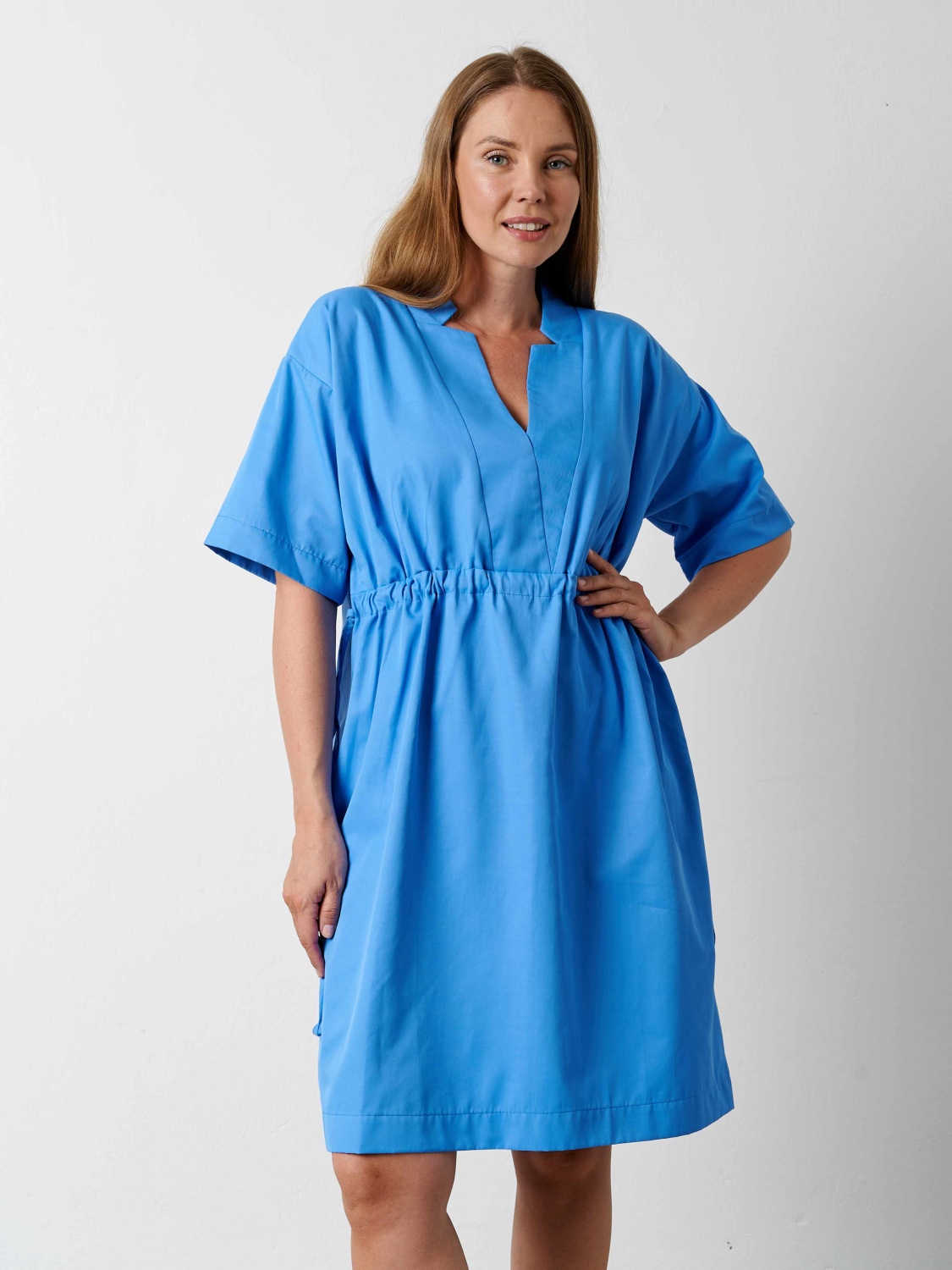Платье с английским воротником (ярко-голубой, S)