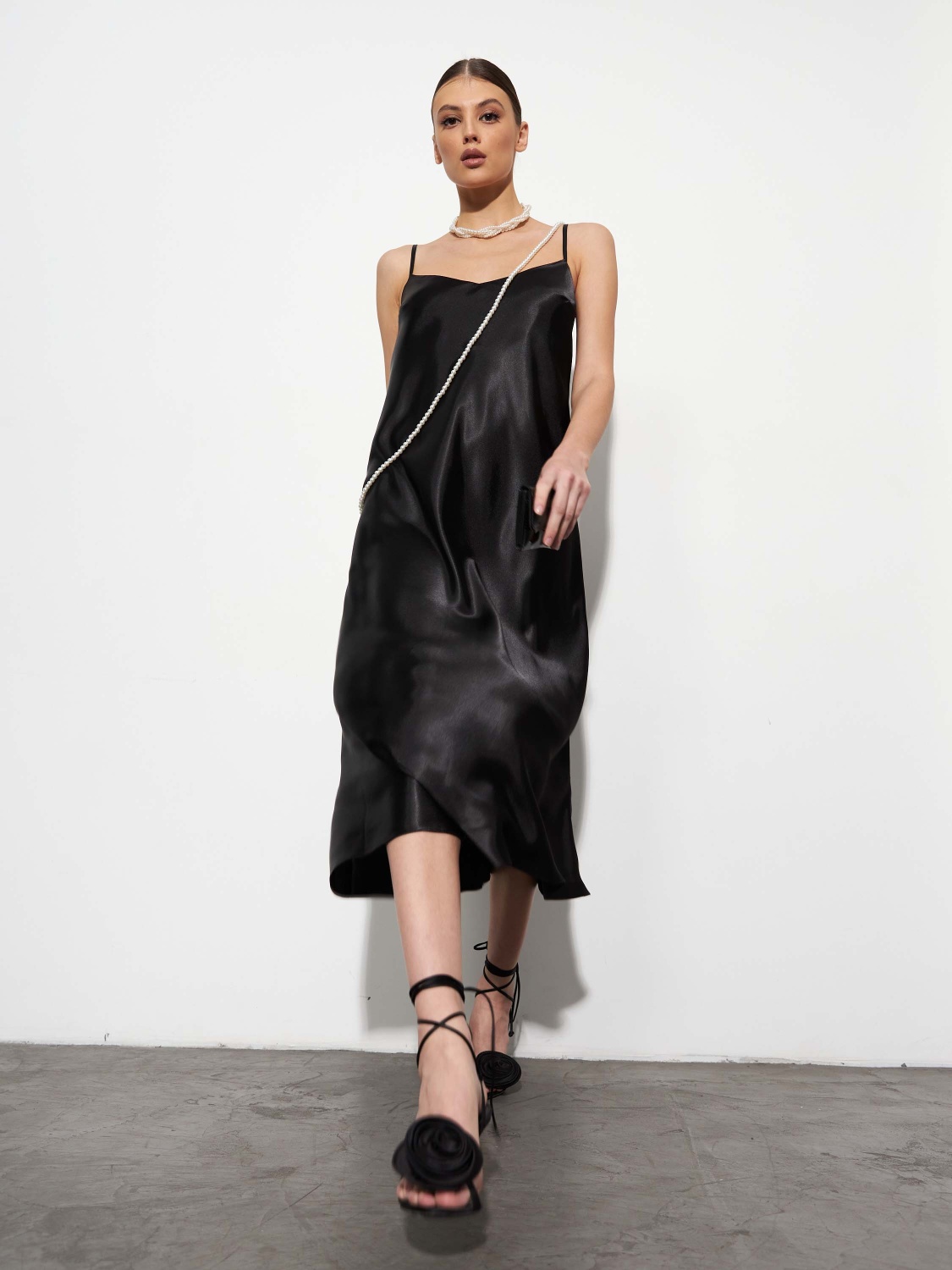 Платье-комбинация из шелка (XS, Черный)